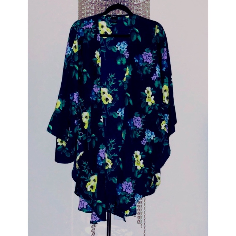 CEJON | Hollywood Boquet Kimono Cover Up